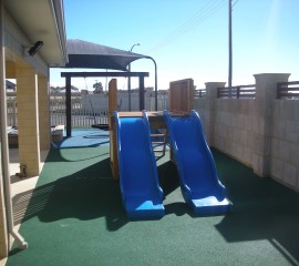 Optional extra cubby slides